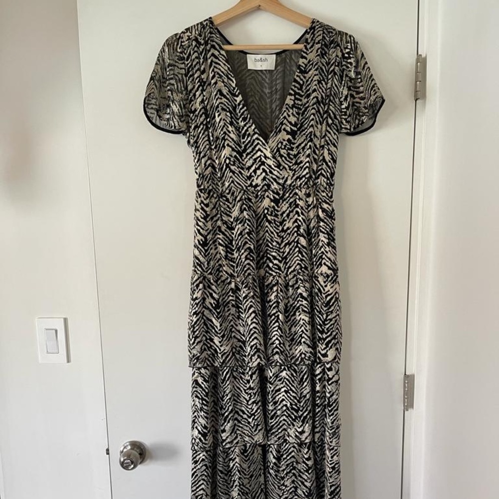 bash maxi dress ruffles open side leg size1